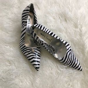 Wet Seal Zebra striped patent leather pumps